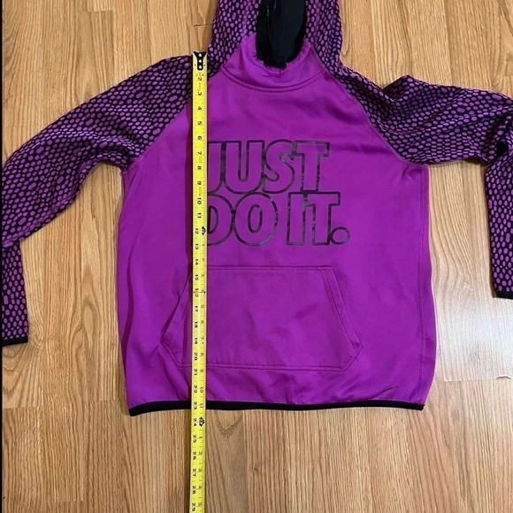 Nike Women’s Therma-fit size Medium M magenta Purple hoodie Just Do It pull over - Picture 8 of 9